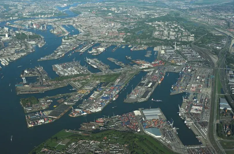 UAL Holland Port