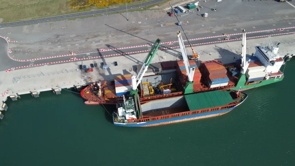 Sea-Cargo & UBSL complete first vessel to vessel cargo transfer in the Port of Aberdeen